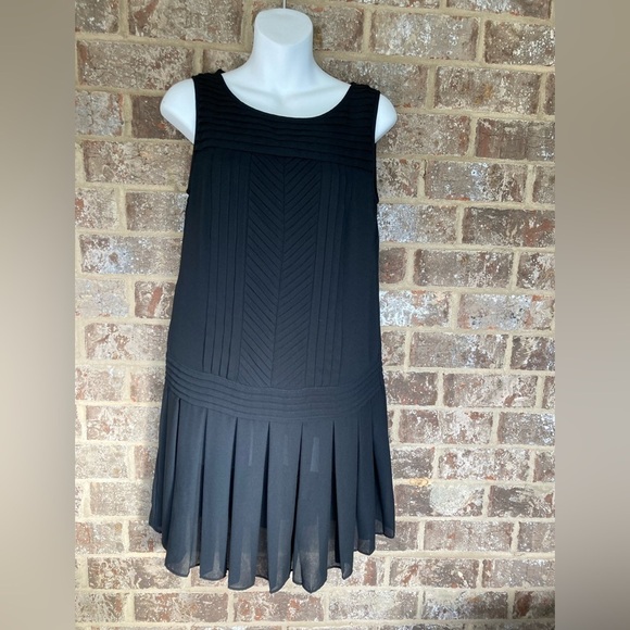 Ann Taylor LOFT Black Pleated Dress Size 2 - Picture 1 of 9